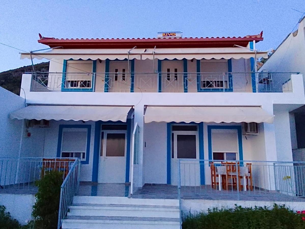 Vila Gusti Guest House Borsh Exterior foto