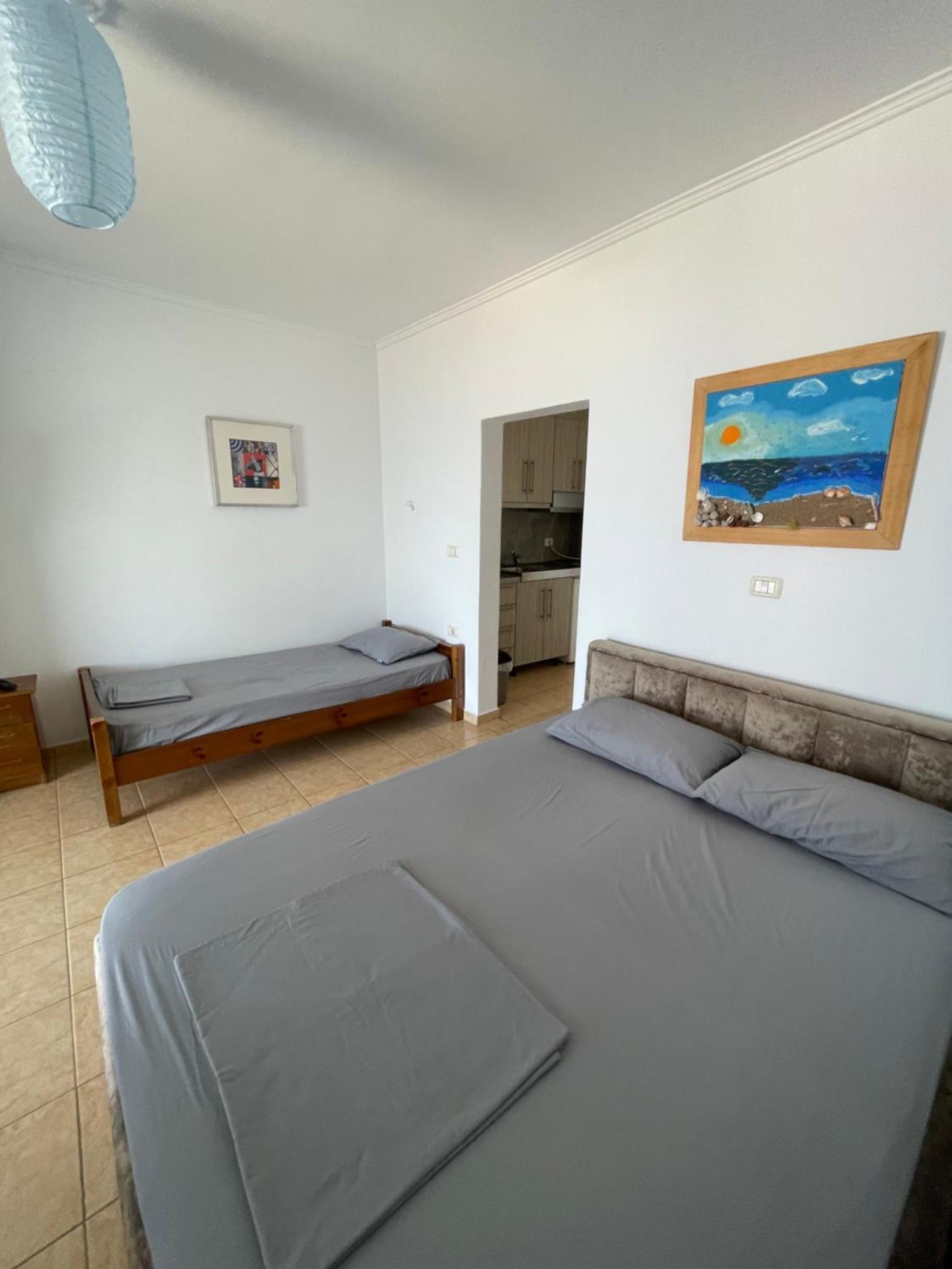 Vila Gusti Guest House Borsh Exterior foto